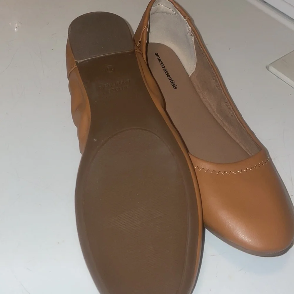 Major sale $15 was $30 New Amazon Essentials camel color ballet flat size 10